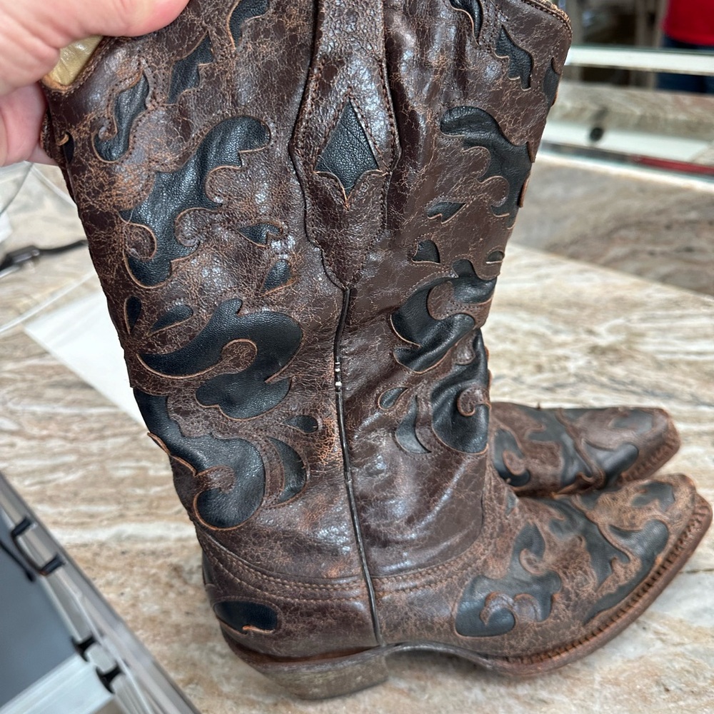 Women’s western boots. Corral. Size 8